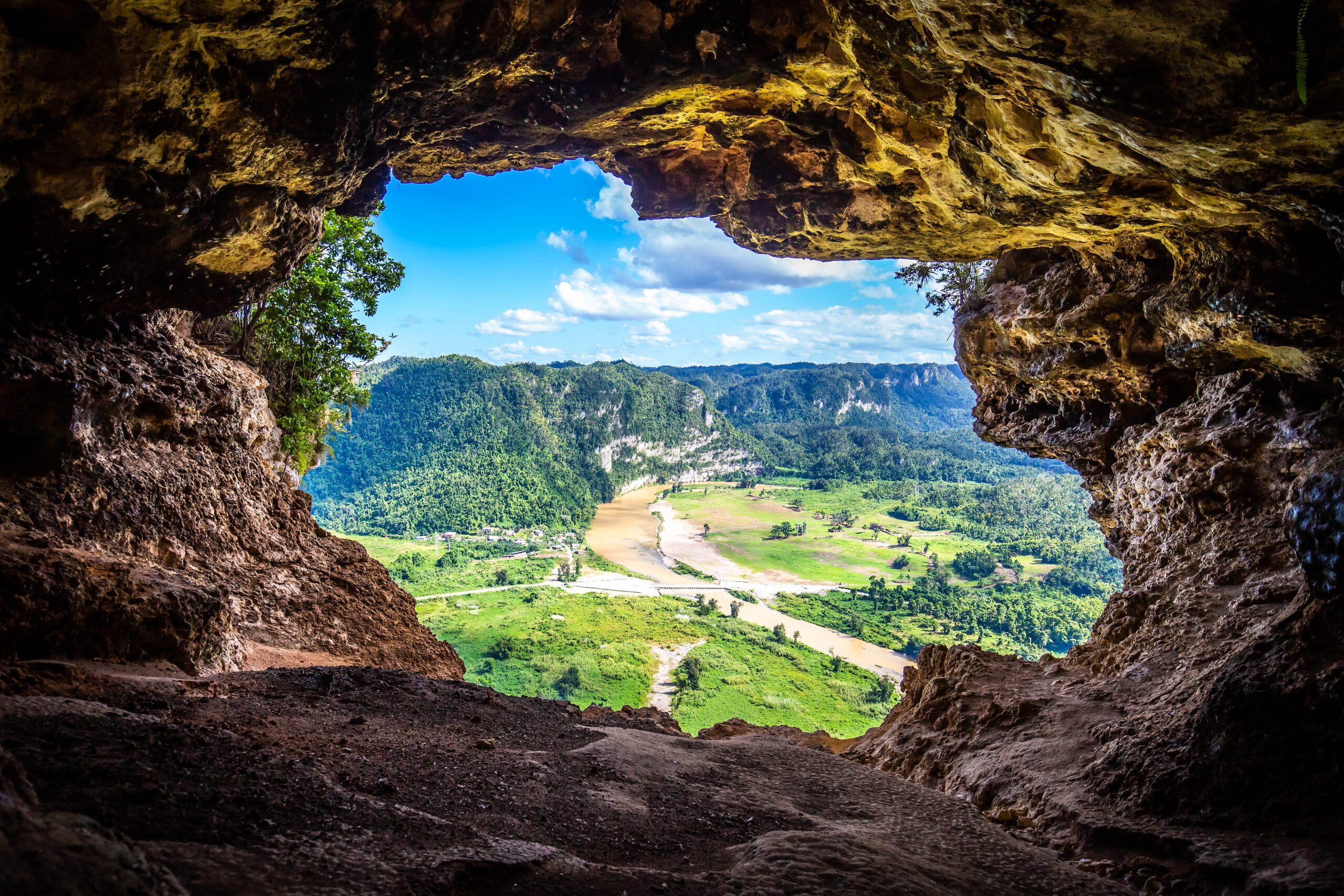 Vibrant San Juan: Explore Puerto Rico’s Capital with Gray Line’s Signature Style