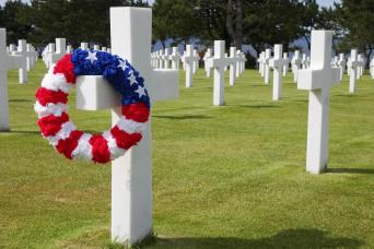 All Day Guided Normandy D-Day Landing Beaches from Paris, Lunch Included