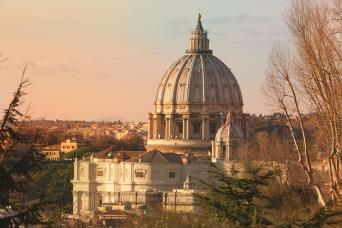 1-Day Rome: Colosseum & Vatican Museums Small-Group Tour with Transport