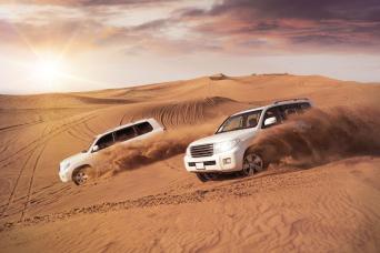 Dubai: 4X4 Desert Safari with BBQ Dinner