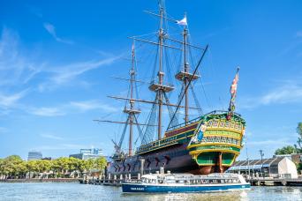 75 minute Canal Cruise with snackbox - Departure dock opposite Heineken Experience