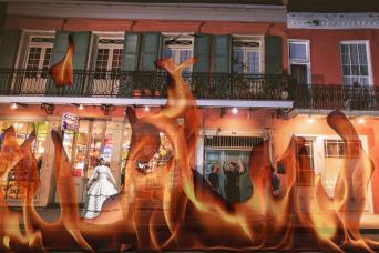 Ghosts and Spirits Walking Tour with Augmented Reality