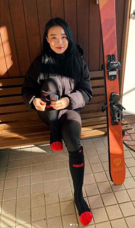 Hokkaido Ski Club - Shop, Snow Goggles, Helmets, Heated Socks 